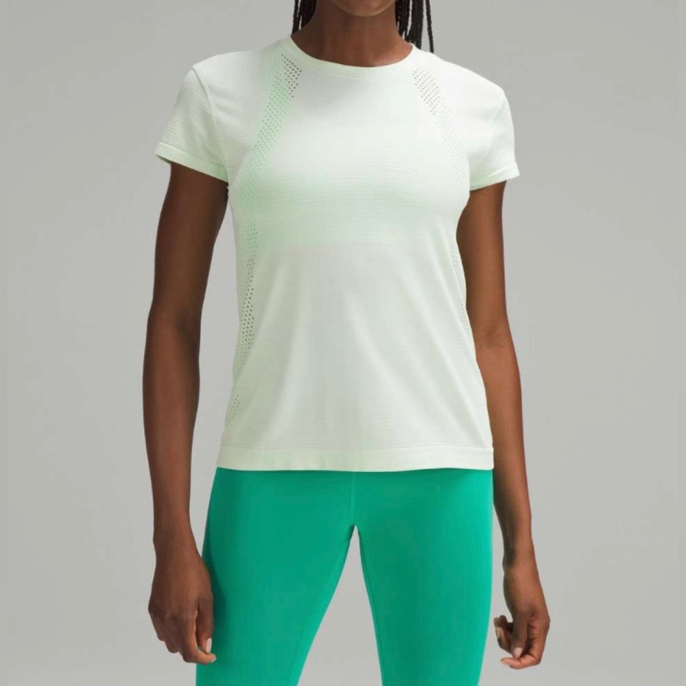 Lululemon Size 4 Train to Be Short Sleeve Shirt Swiftly Mint Green